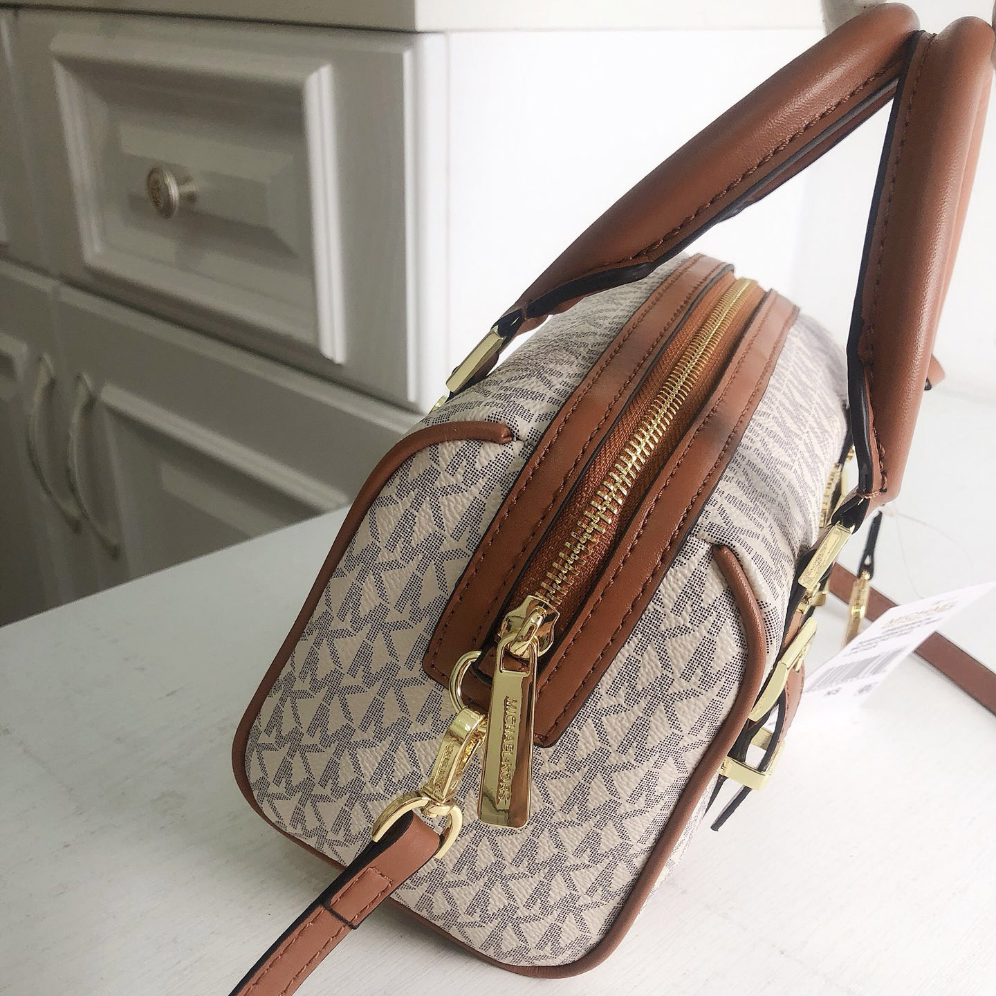 New Michael Kors Women Luxury  - Travel Accessories Leather review and price